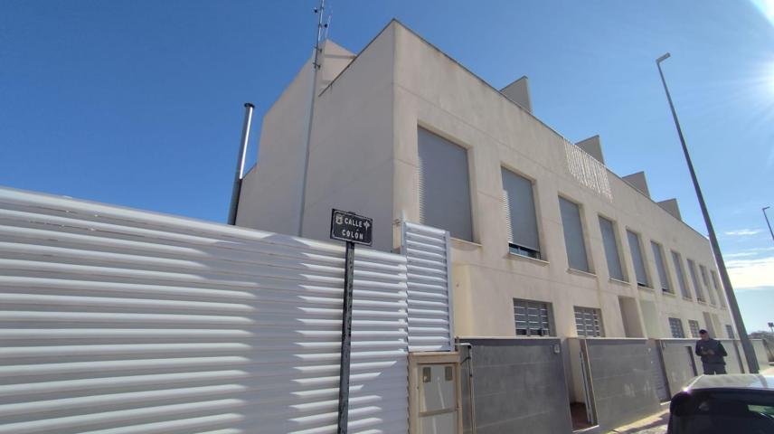OPORTUNIDAD, SE VENDE ESTUPENDO ADOSADO EN LORQUÍ photo 0
