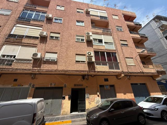 SE VENDE PISO EN ALMERIA photo 0