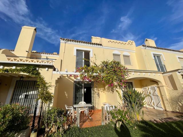 Se vende dúplex en residencial con piscina en Urbanización Parque Vera photo 0