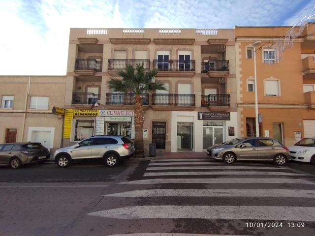 Se vende piso en Avda. 28 de Febrero en Benahadux ocupado photo 0