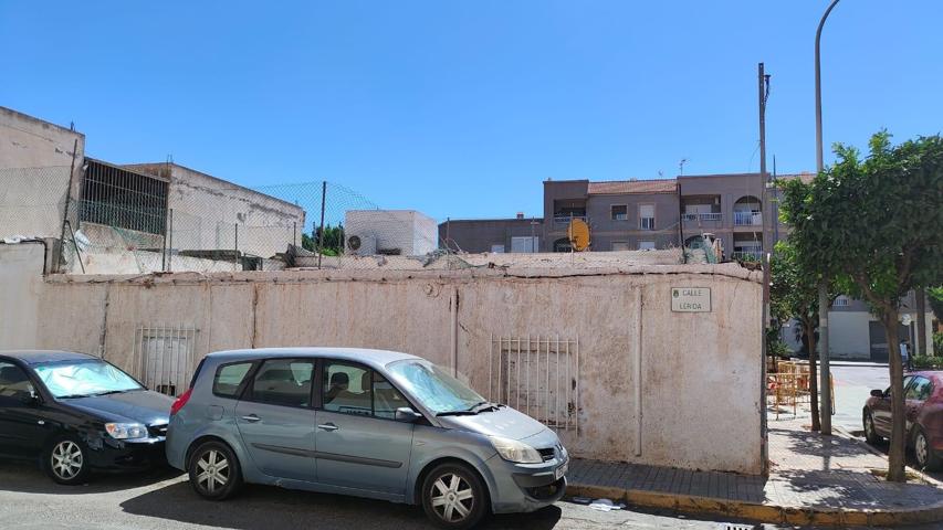 Se vende casa para reformar en solar en Santa María del Águila photo 0
