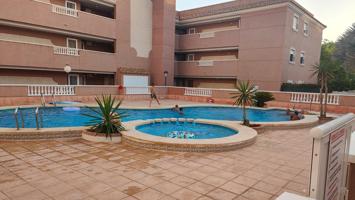 ESTUPENDO PISO EN URBANIZACIÓN CON PISCINA Y PLAZA DE PARKING photo 0