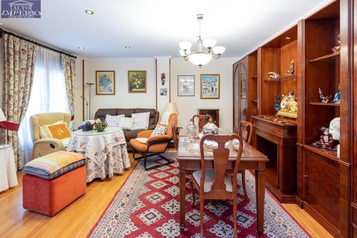 ¡¡¡ Maravillosa casa independiente con jardin y piscina en zona Alminares!!! photo 0