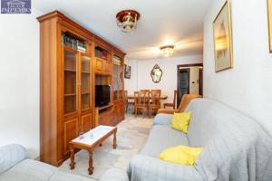 Piso en venta en calle Santa Clotilde, junto a Hipercor, con plaza de garaje photo 0