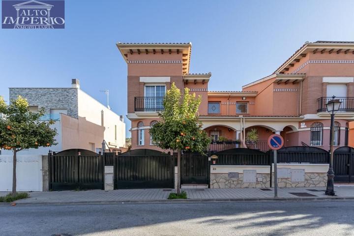 Chalet en Huetor Vega. photo 0