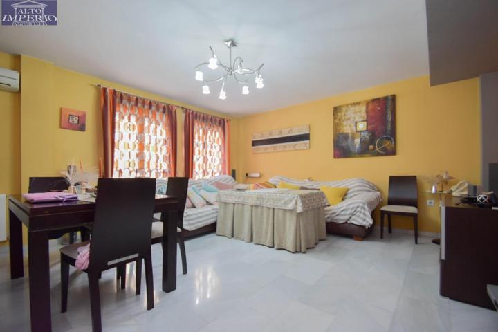 Armilla. Vivienda unifamiliar adosada. 3 dormitorios. 2 baños. 1 aseo. photo 0