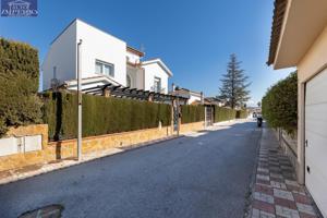 Chalet en Albolote photo 0