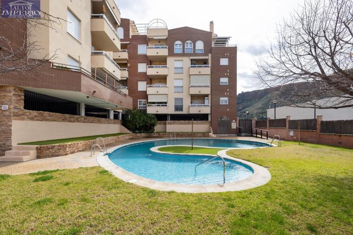 Estupendo piso con garaje y piscina en Lancha de Cenes. photo 0
