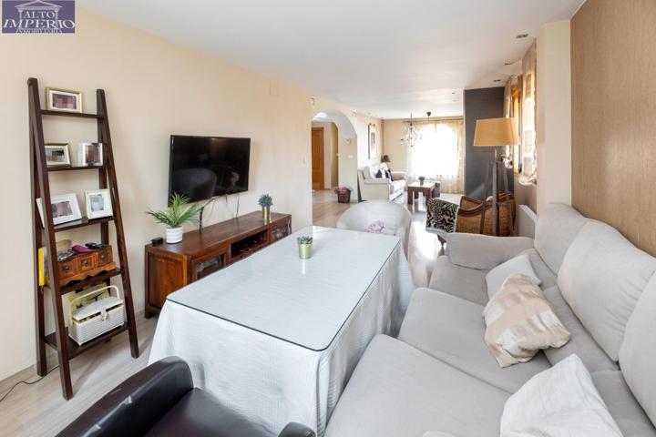 SALE A LA VENTA UNA FANTASTICA VIVIENDA UNIFAMILIAR PAREADA photo 0