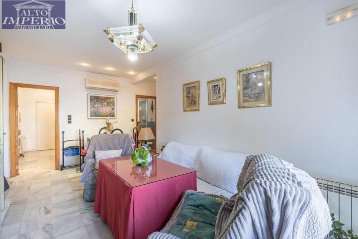 ¡PISAZO CON TERRAZA Y RESIDENCIAL CON PISCINA EN OGIJARES! photo 0