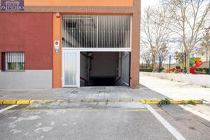 PARKING EN SOTANO DE EDIFICIO EN GRANADA-AEROPUERTO photo 0