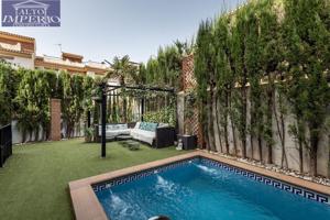 Exclusivo Chalet Pareado con Licencia Turística y Piscina Privada: Tu Paraíso Personal photo 0