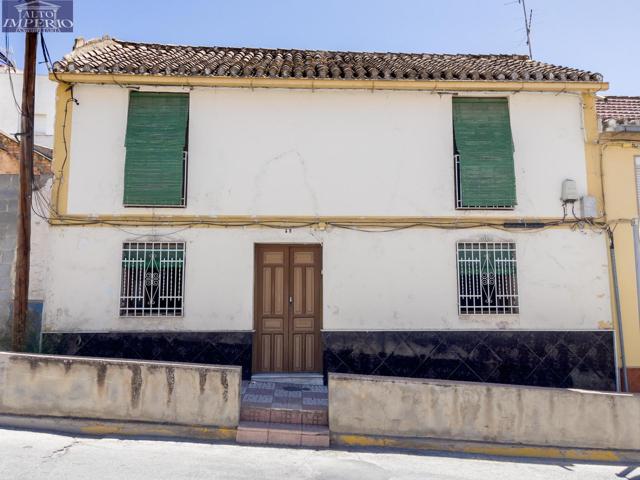 Casa junto al ayuntamiento de Pinos Puente photo 0