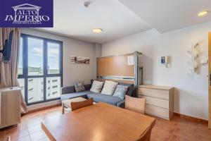 Apartamento con plaza de garaje en Edificio Gorbea. 📣 Alta rentabilidad en Sierra Nevada photo 0