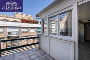 Piso reformado con terraza en Obispo Hurtado photo 0