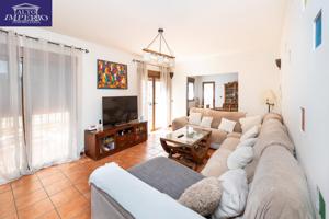 Amplio Chalet con Piscina en Santa Fe. photo 0