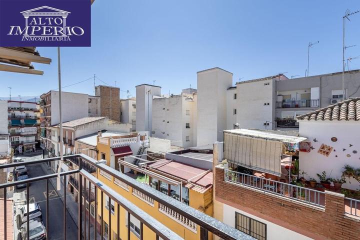 ✨ **Gran oportunidad en el Zaidín** ✨Piso en cuarta planta con ascensor y haciendo esquina. photo 0