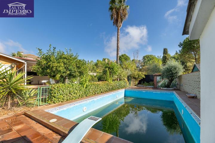 CHALET INDEPENDIENTE EN URBANIZACION PARQUE DEL CUBILLAS, ALBOLOTE photo 0