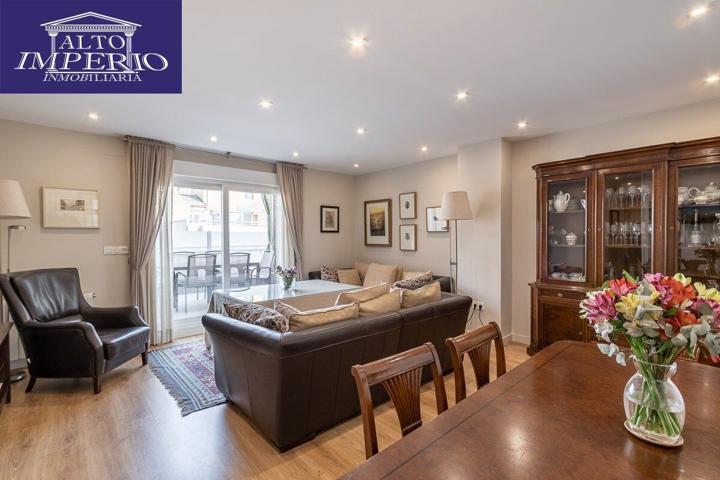 Junto a Alhamar photo 0