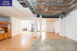 Venta de local de 171 m2 en Armilla (Granada) photo 0