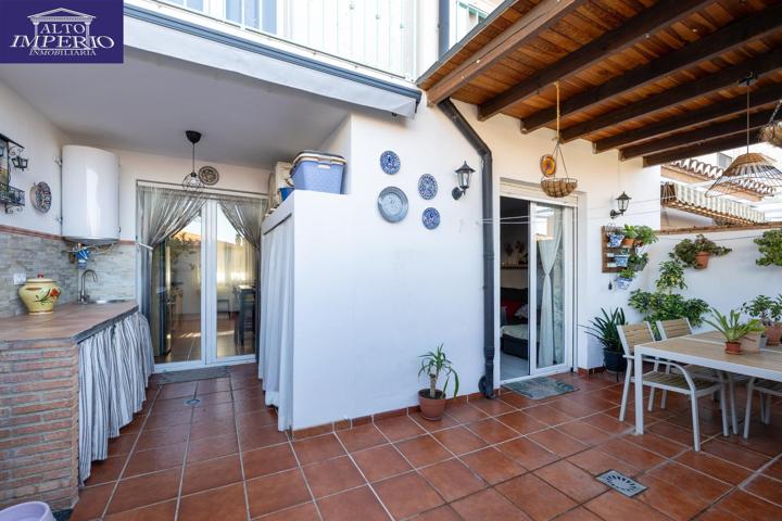 MARAVILLOSA CASA A POCOS MINUTOS DEL CENTRO DE LA ZUBIA photo 0