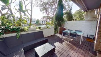 UNICA PLANTA BAJA EN VENTA EN GAVA MAR photo 0