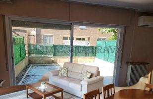 Unifamiliar adosada - Olot photo 0