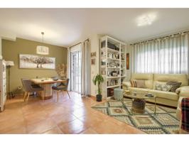 Chalet pareado en venta en Colmenarejo photo 0