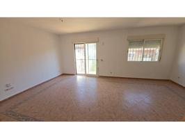 Chalet adosado en venta en Pantoja photo 0