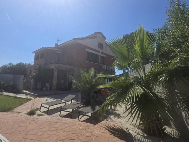 Chalet en venta en Parque Manuel de Vega-Carretera de Ugena photo 0