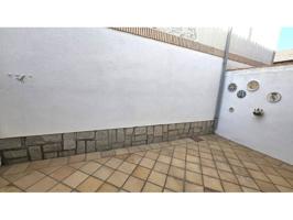 Chalet adosado en venta en Casarrubuelos photo 0