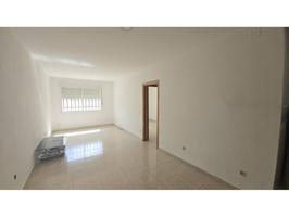 Apartamento en venta en Yuncos photo 0
