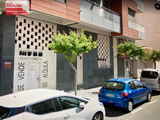 Bajo comercial de 400 m², cerca de restaurantes y servicios photo 0