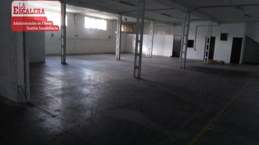 Nave industrial en Ibi photo 0