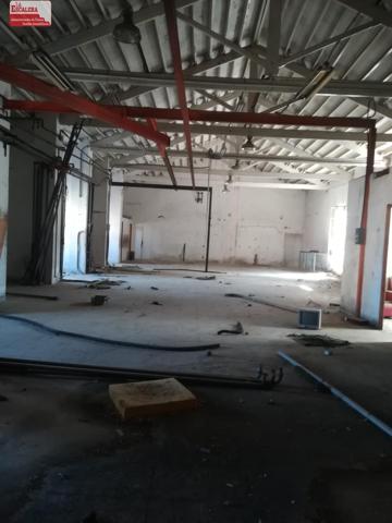 Zona con mucha visibilidad, parcela 1089m2, nave 493m2 photo 0