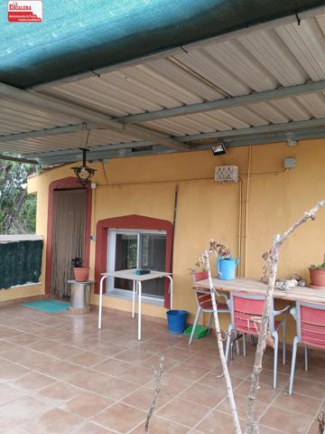 Se alquila casa de campo con parcela compartida photo 0