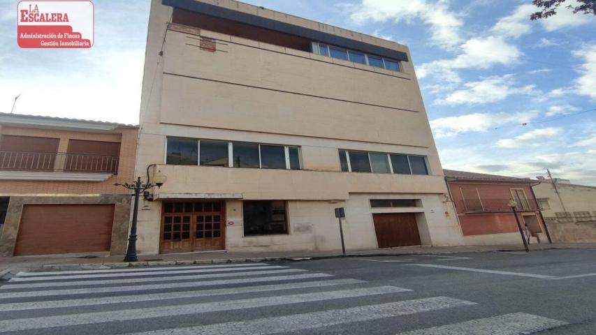 Edificio de oficinas 1.750m2, posibilidad de reconvertir a viviendas photo 0