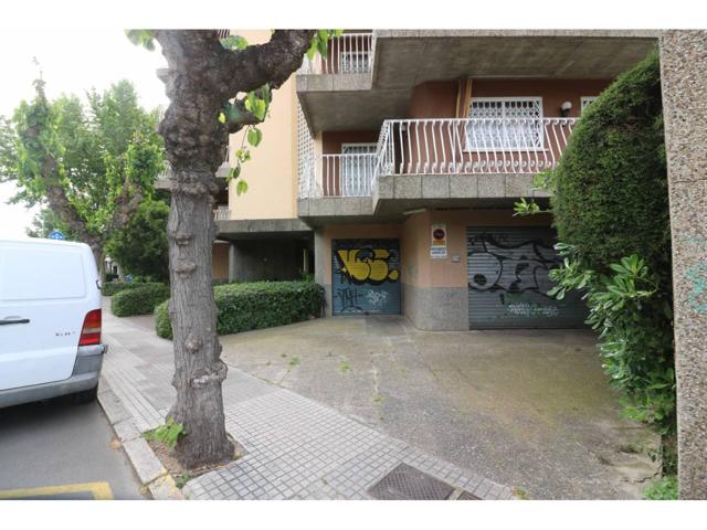 Garaje en venta en Eixample photo 0