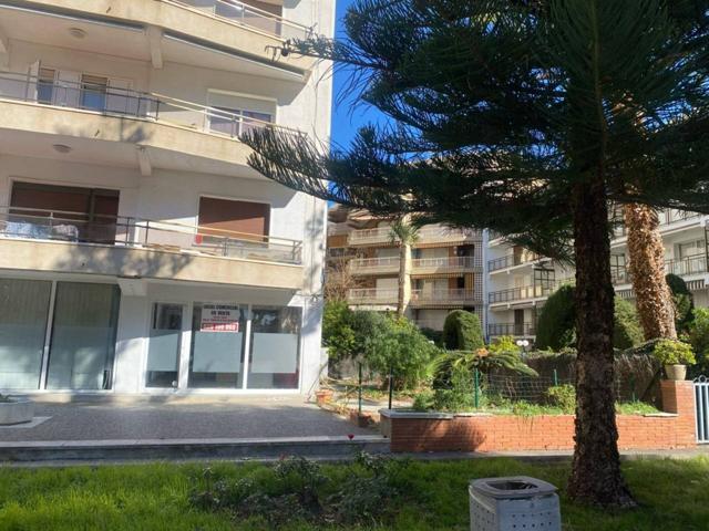 VENTA DE LOCAL COMERCIAL EN SALOU photo 0