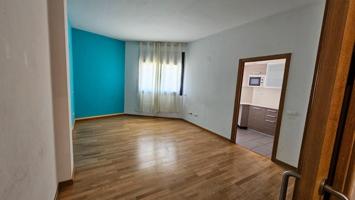 Piso en Vinyols i els Arcs + parking + trastero photo 0