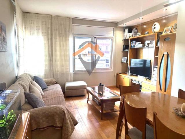 ¡PISO DE 4 HABITACIONES EN EL CENTRO CON PARQUING Y TRASTERO! photo 0