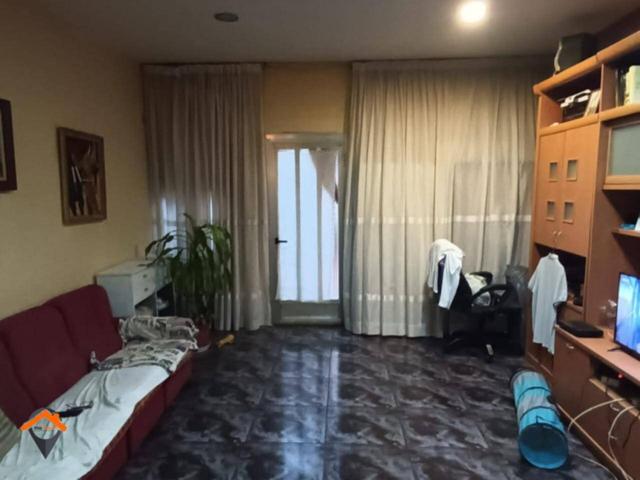 CASA EN PLANTA BAJA CON PATIO Y TERRAZA !!!!! photo 0