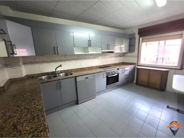 PISO DE 127m² DE 4 HABITACIONES EN LA CREU DE BARBERÁ!!! photo 0