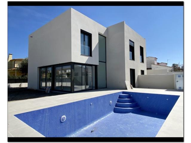Unifamiliar Separadas En venta en Empuriabrava photo 0