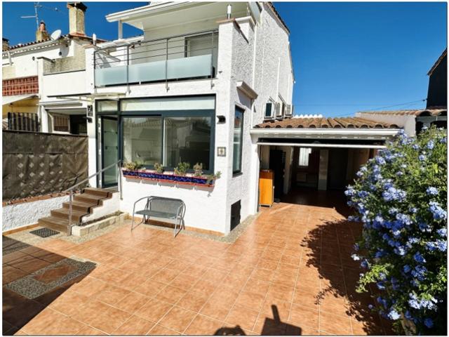 Unifamiliar Separadas En venta en Empuriabrava photo 0
