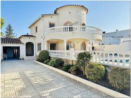 Casa En venta en Empuriabrava photo 0