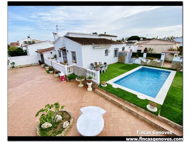 Casa En venta en Empuriabrava photo 0