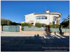 Casa En venta en Roses photo 0