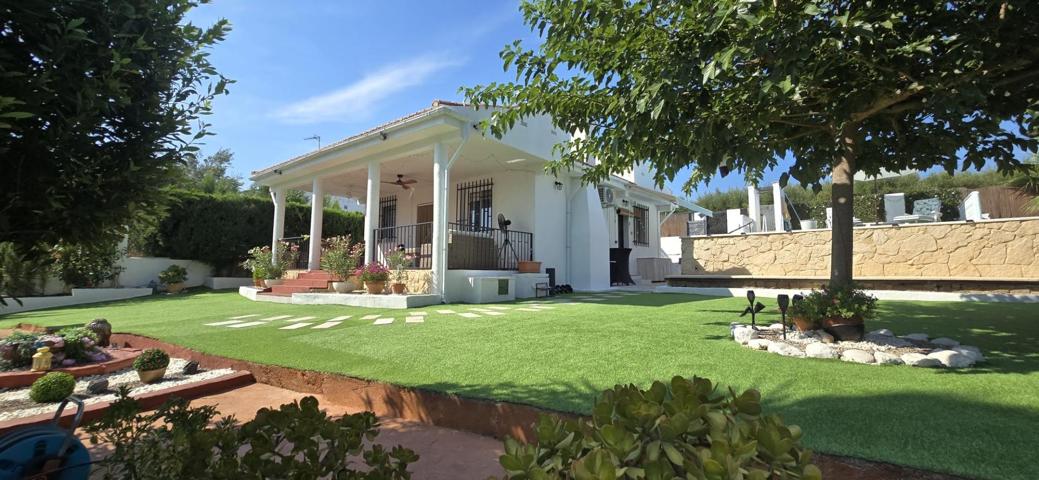 Chalet en venta Lliria photo 0