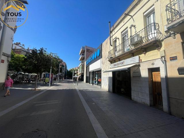 EDIFICIO EN SANTA COLOMA DE GRAMANET. photo 0